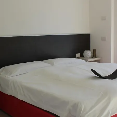 Paradiso 4*