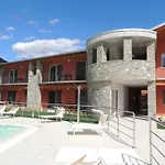 Paradiso 4*