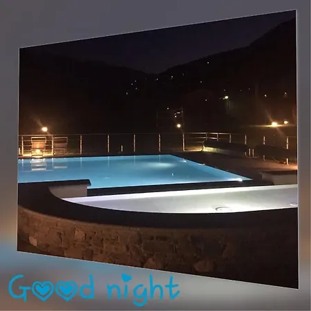 Paradiso Ξενοδοχείο με διαμερίσματα 4*