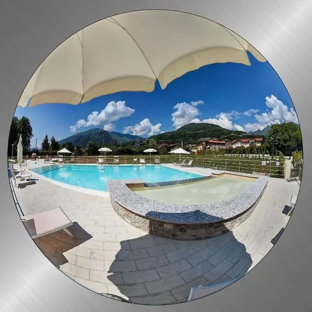 Ξενοδοχείο με διαμερίσματα Paradiso 4*