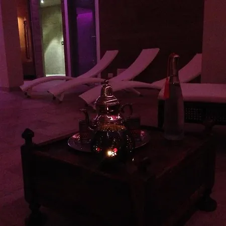 Ξενοδοχείο με διαμερίσματα Paradiso